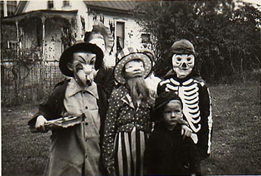 Halloween vintage trick or treat