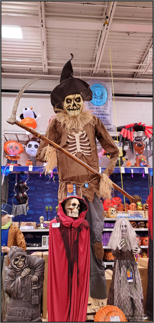 Lowes 2023 Halloween 14