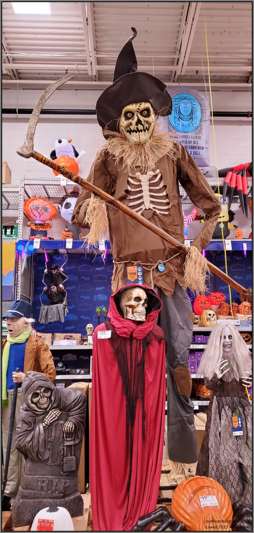 Lowes 2023 Halloween 20